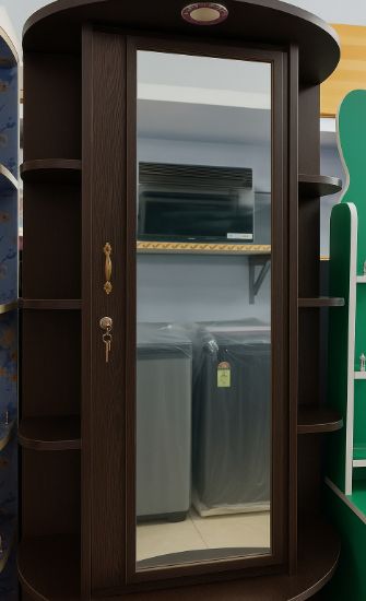 స్టైలిష్ 2.5 అడుగుల మోడరన్ సింగిల్-డోర్ వార్డ్‌రోబ్, పూర్తి-పొడవు అద్దం, టెక్చర్డ్ ఫినిషింగ్, డిజైనర్ యాక్సెంట్‌లు & అంతర్నిర్మిత అల్మారాలతో, బెడ్‌రూమ్ & లివింగ్ రూమ్‌కి అనువైనది యొక్క చిత్రం